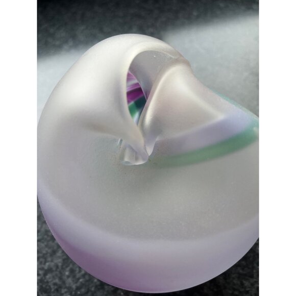 Vtg 1970's Purple Green Iridescent Bulbous Vase Abstract Design Studio Art Glass - Picture 4 of 9